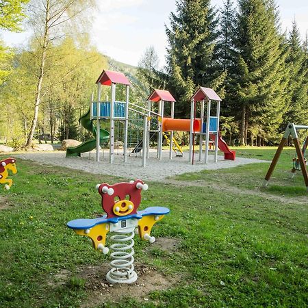 Chalet Harrachov Exterior photo